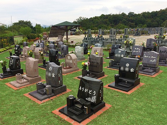 洋風芝生区画のお墓 ふれあい聖地霊園